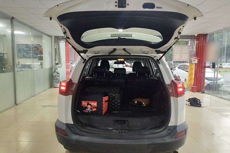 Used Toyota RAV4 2013 2.0L CVT Two-Wheel Drive Urban Edition Trunk