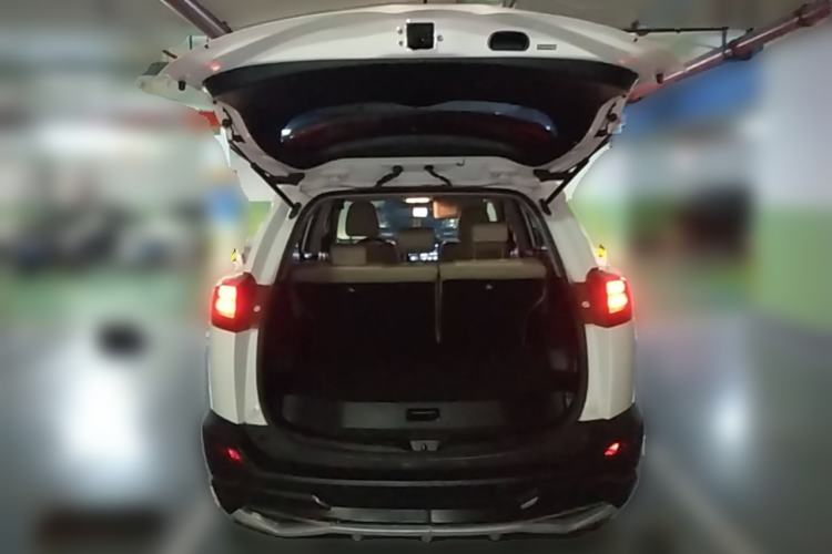 Used Toyota RAV4 2013 2.5L Automatic 4x4 Elite Edition Trunk