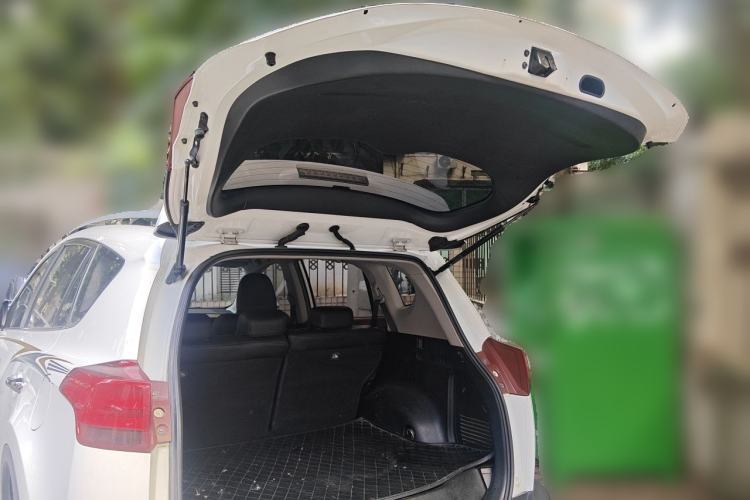 Used Toyota RAV4 2013 2.5L Automatic 4x4 Luxury Edition Trunk