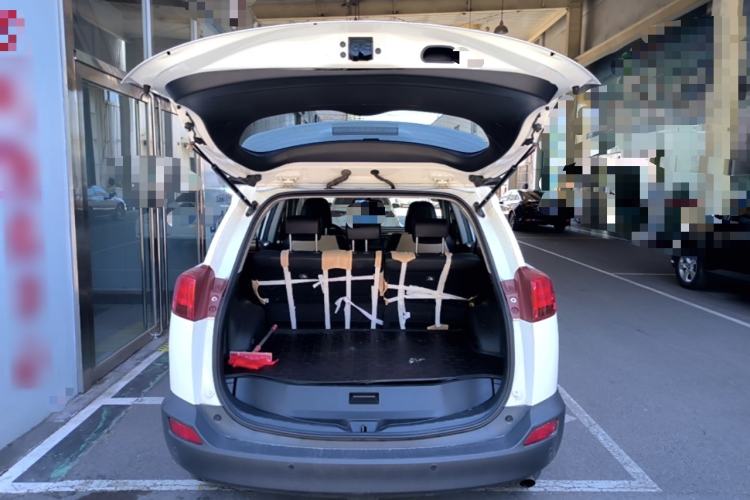 Used Toyota RAV4 2013 2.5L Automatic 4x4 Elite Edition Trunk