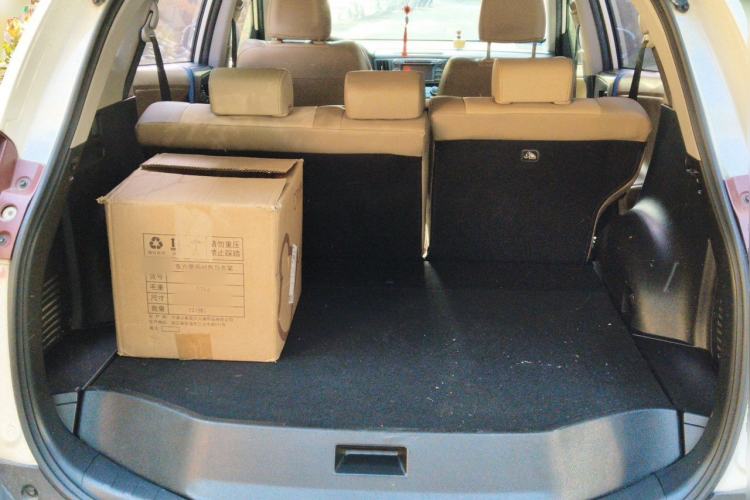 Used Toyota RAV4 2013 2.0L CVT Four-Wheel Drive New Edition Trunk