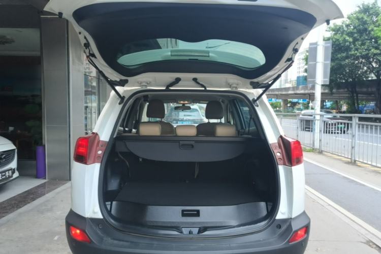 Used Toyota RAV4 2013 2.0L CVT Two-Wheel Drive Urban Edition Trunk