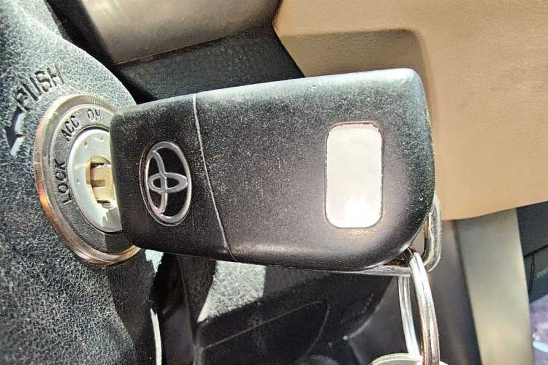 Used Toyota RAV4 2013 2.0L CVT Two-Wheel Drive Urban Edition Vehicle Key