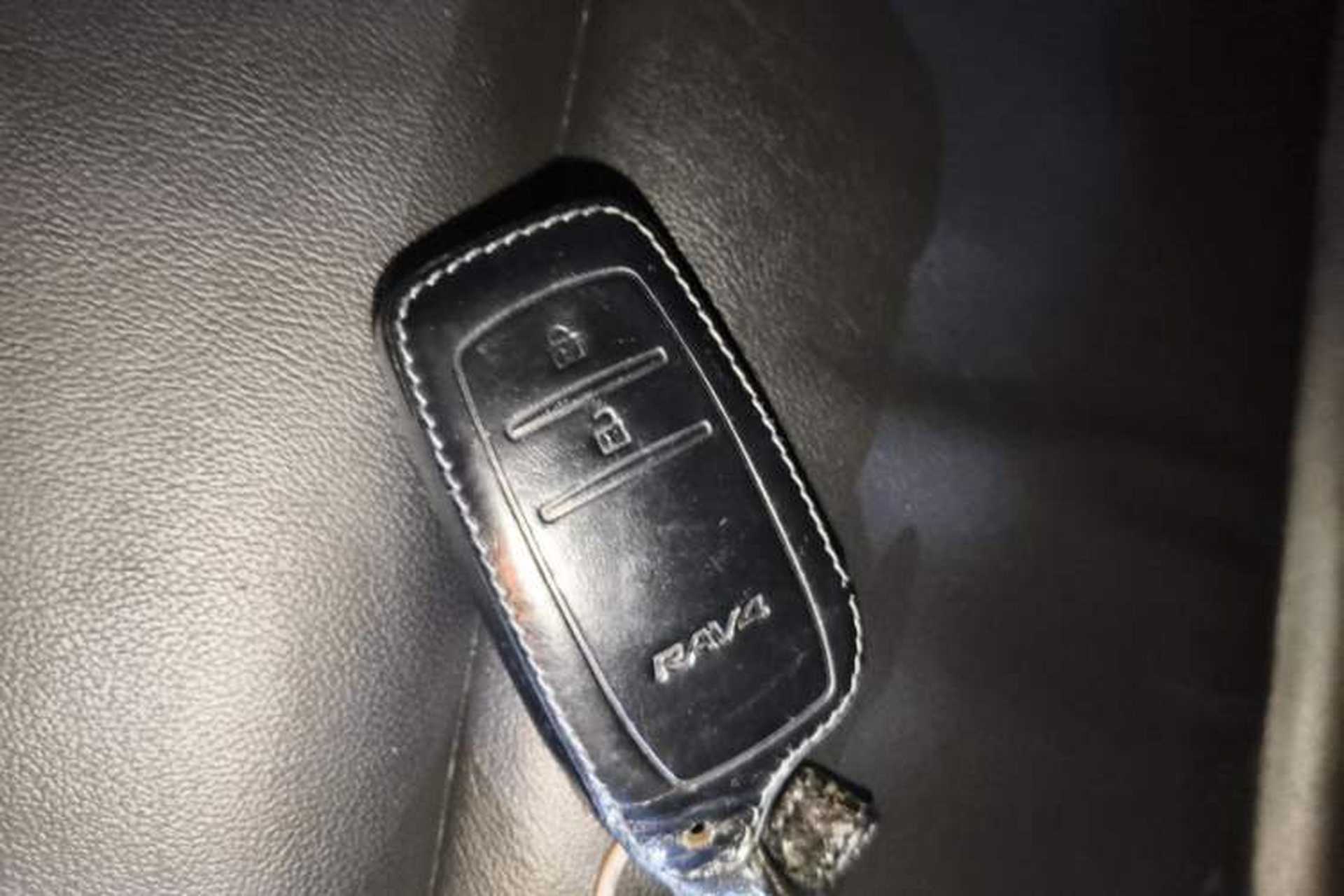 Used Toyota RAV4 2013 2.0L CVT Four-Wheel Drive New Edition Vehicle Key