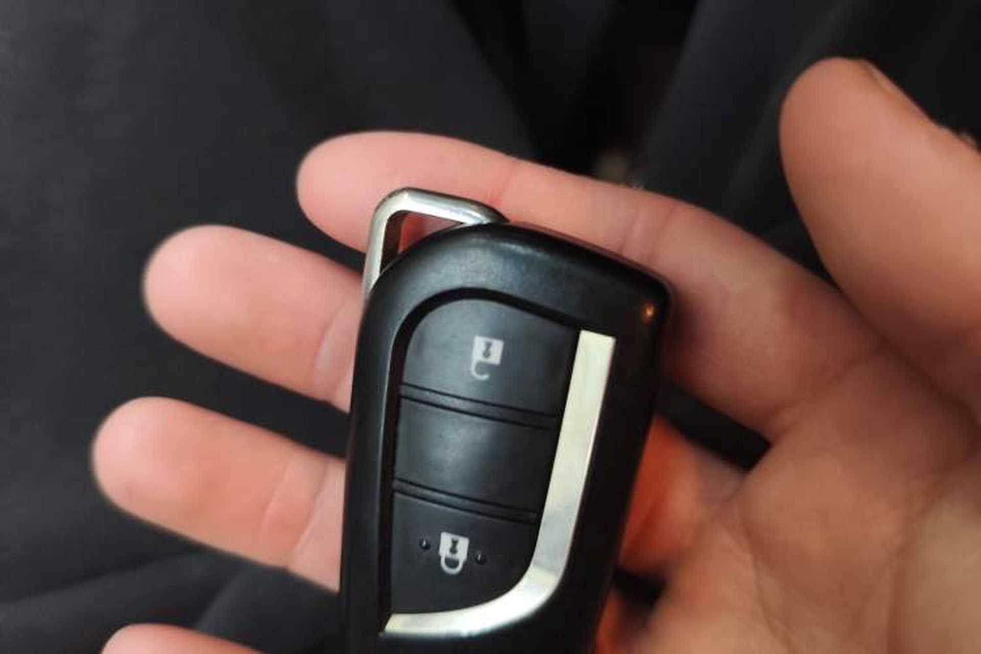 Used Toyota RAV4 2013 2.0L CVT Two-Wheel Drive Urban Edition Vehicle Key