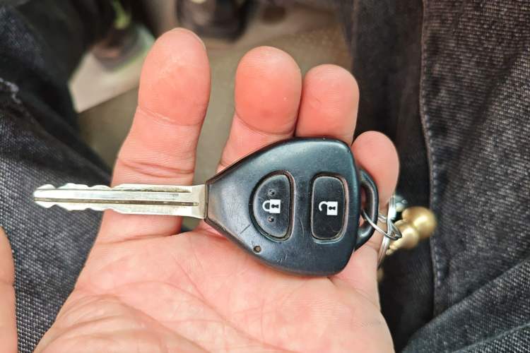 Used Toyota RAV4 2013 Special Edition 2.0L Automatic Classic Vehicle Key