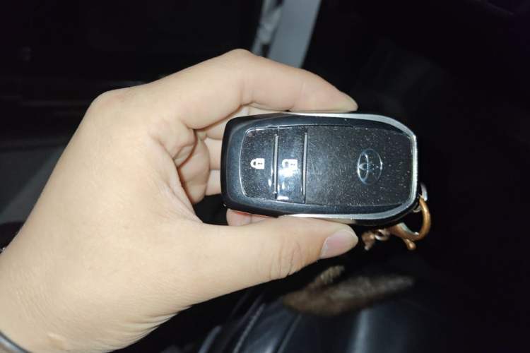 Used Toyota RAV4 2013 2.5L Automatic 4x4 Elite Edition Vehicle Key