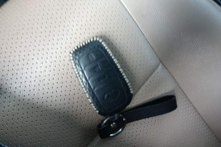 Used Toyota RAV4 2013 2.0L CVT Two-Wheel Drive Urban Edition Vehicle Key