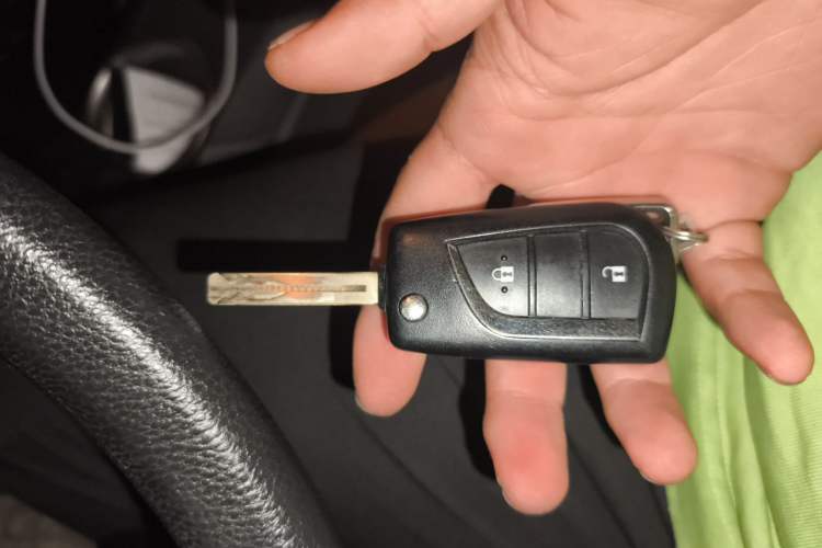 Used Toyota RAV4 2013 2.0L CVT Two-Wheel Drive Urban Edition Vehicle Key