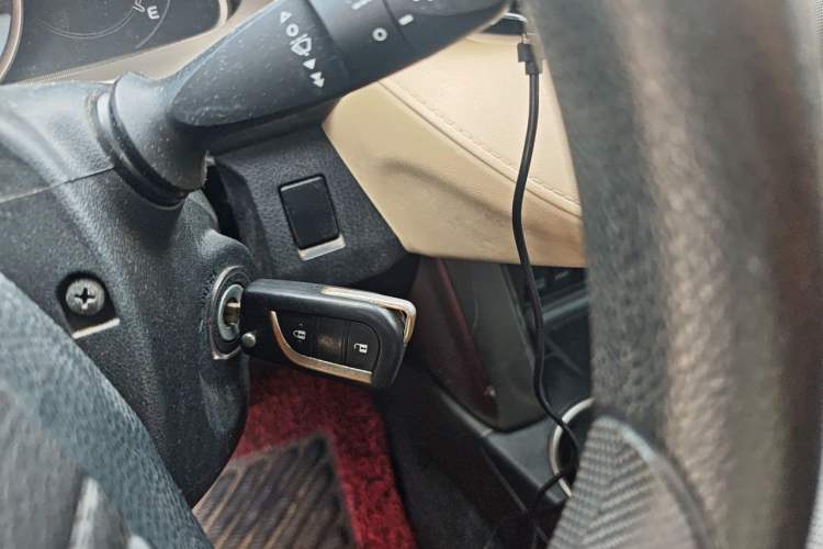 Used Toyota RAV4 2013 2.0L CVT Two-Wheel Drive Urban Edition Vehicle Key