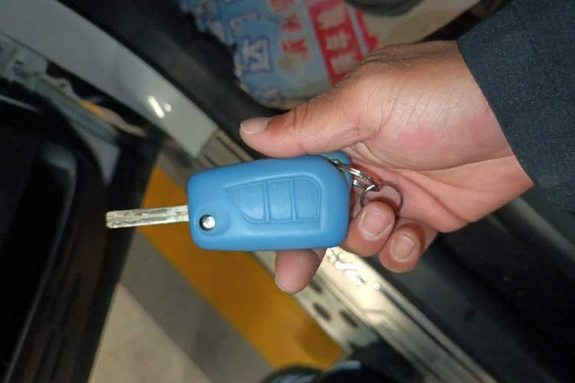 Used Toyota RAV4 2013 2.0L CVT Four-Wheel Drive Fashion Edition Vehicle Key