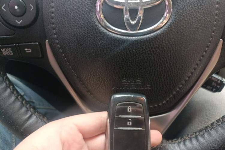 Used Toyota RAV4 2013 2.0L CVT Four-Wheel Drive New Edition Vehicle Key