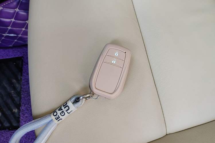 Used Toyota RAV4 2013 2.0L CVT Four-Wheel Drive New Edition Vehicle Key