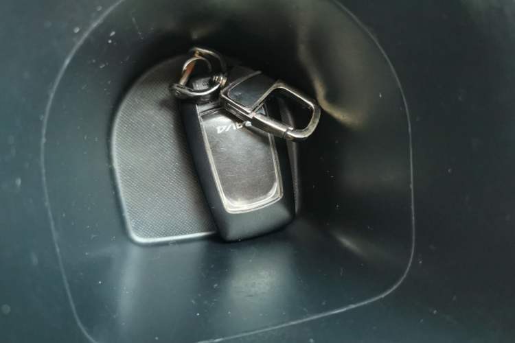Used Toyota RAV4 2013 2.5L Automatic 4x4 Elite Edition Vehicle Key