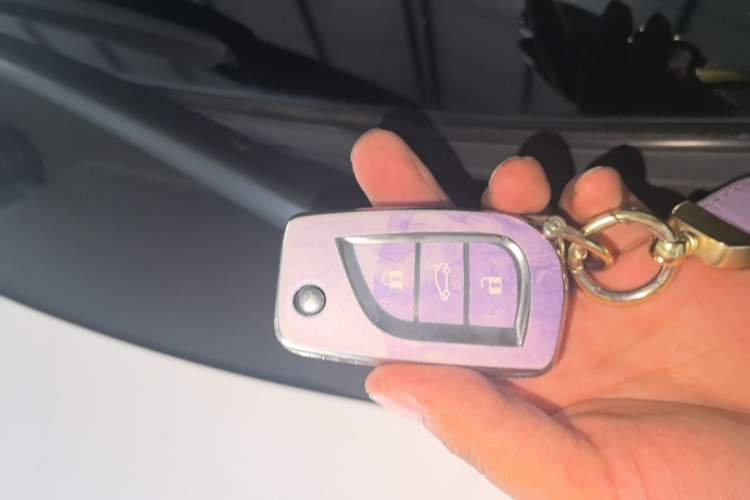 Used Toyota RAV4 2013 2.0L CVT Four-Wheel Drive Fashion Edition Vehicle Key