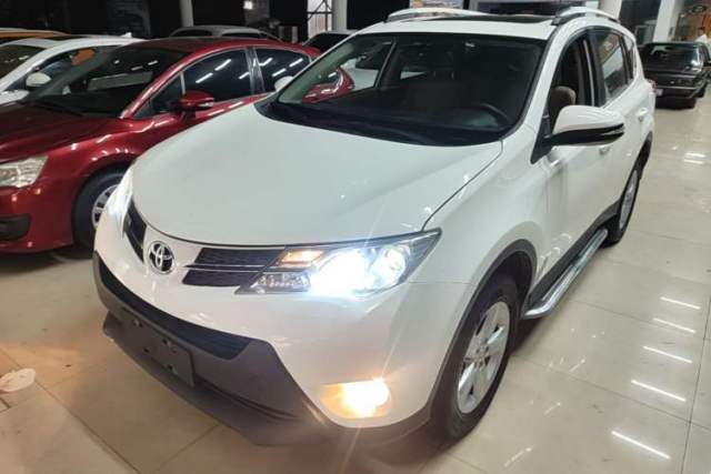 Used Toyota RAV4 2013 2.0L CVT Four-Wheel Drive Fashion Edition