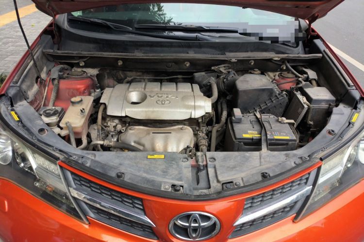 Used Toyota RAV4 2013 2.5L Automatic 4x4 Elite Edition Engine Bay