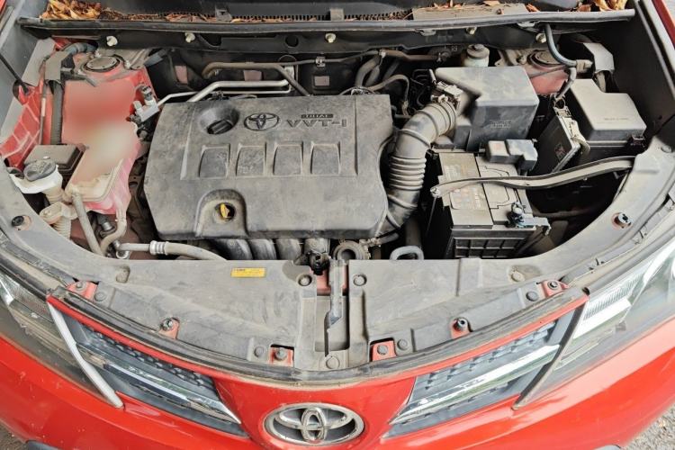Used Toyota RAV4 2013 2.0L CVT Two-Wheel Drive Urban Edition Engine Bay