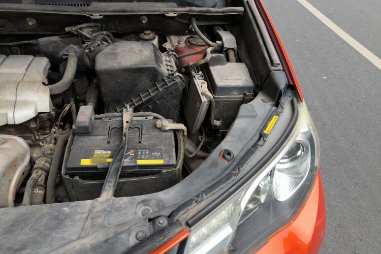 Used Toyota RAV4 2013 2.5L Automatic 4x4 Elite Edition Engine Bay Left