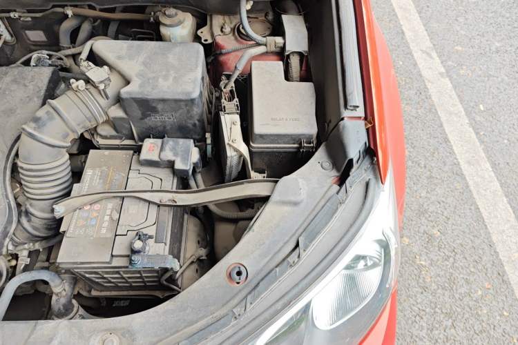 Used Toyota RAV4 2013 2.0L CVT Two-Wheel Drive Urban Edition Engine Bay Left
