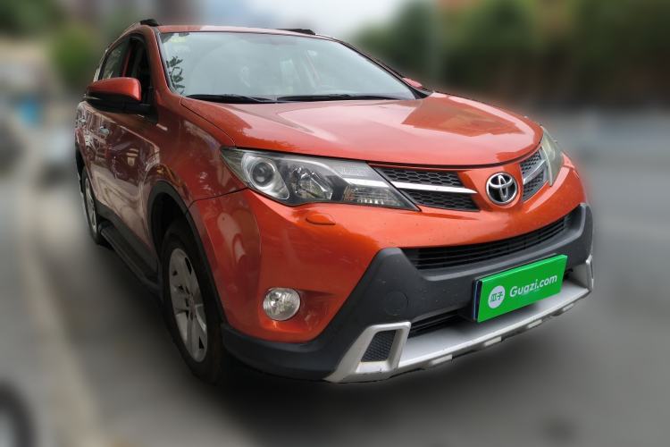 Used Toyota RAV4 2013 2.5L Automatic 4x4 Elite Edition Front Right 45 Deg