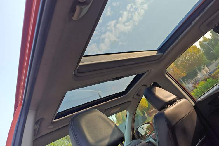 Used Toyota RAV4 2013 2.5L Automatic 4x4 Elite Edition Headliner