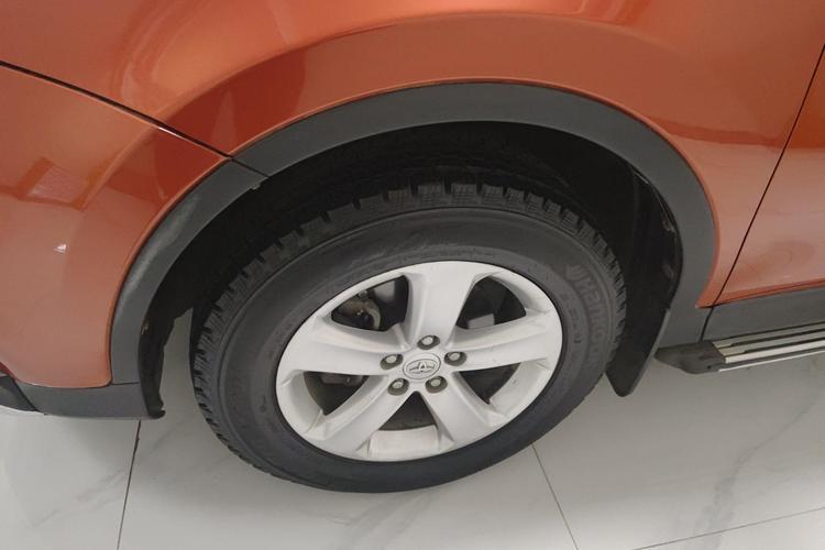 Used Toyota RAV4 2013 2.0L CVT Four-Wheel Drive Fashion Edition Left Front Wheel Hub