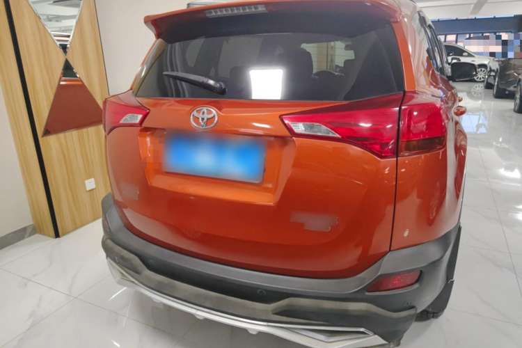Used Toyota RAV4 2013 2.0L CVT Four-Wheel Drive Fashion Edition Rear