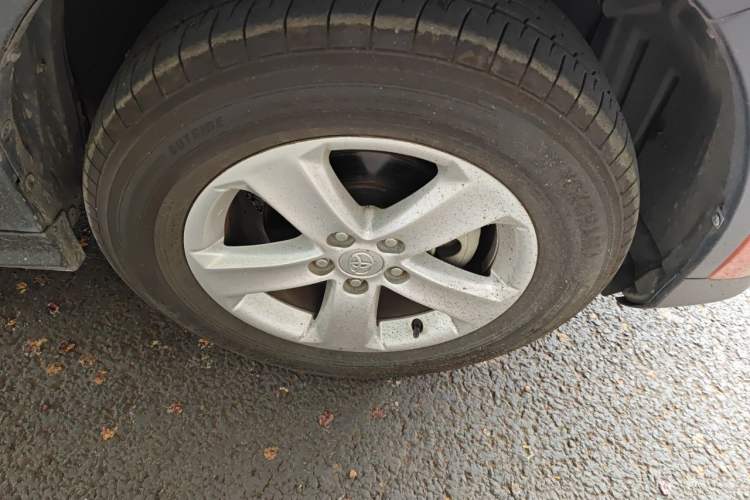 Used Toyota RAV4 2013 2.0L CVT Two-Wheel Drive Urban Edition Right Front Wheel Hub