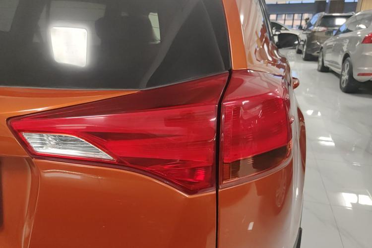 Used Toyota RAV4 2013 2.0L CVT Four-Wheel Drive Fashion Edition Right Rear Taillight