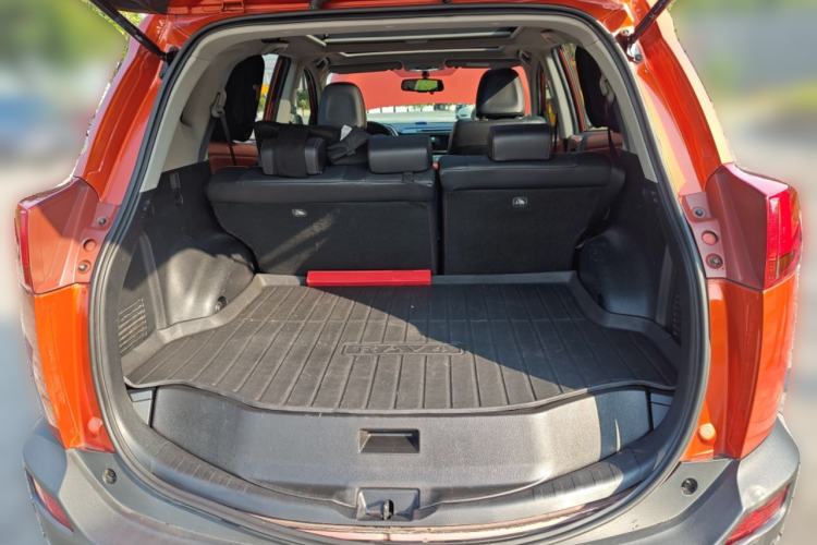 Used Toyota RAV4 2013 2.5L Automatic 4x4 Elite Edition Trunk