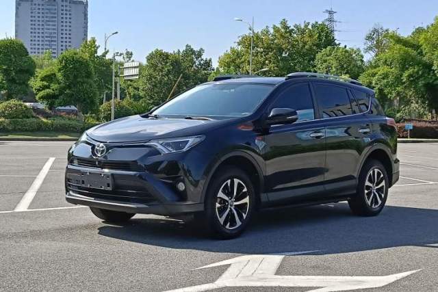 Toyota RAV4 2015 2.0L CVT Two-Wheel Drive Fashion Edition usado