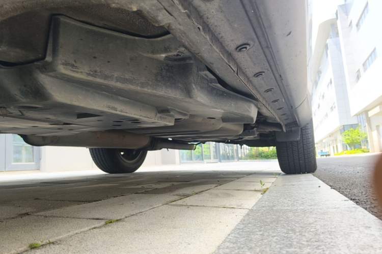Used Toyota RAV4 2015 2.5L Automatic 4x4 Elite Edition Chassis Front Left