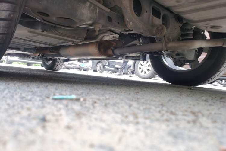 Used Toyota RAV4 2015 2.0L CVT Two-Wheel Drive Urban Edition Chassis Rear Left