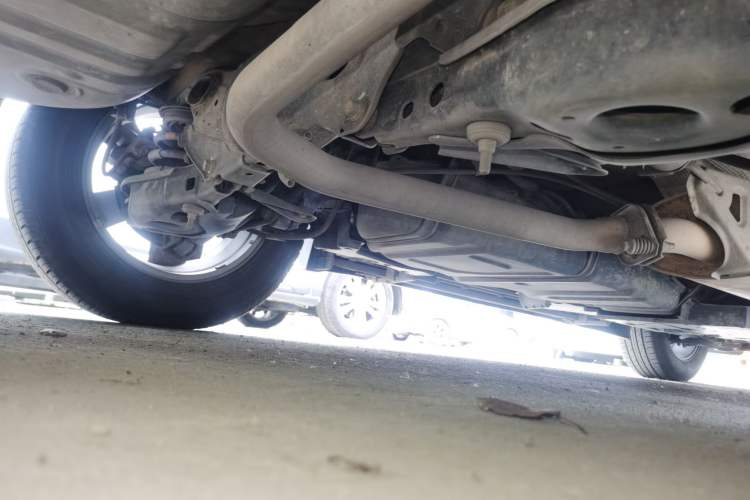 Used Toyota RAV4 2015 2.0L CVT Two-Wheel Drive Urban Edition Chassis Rear Right