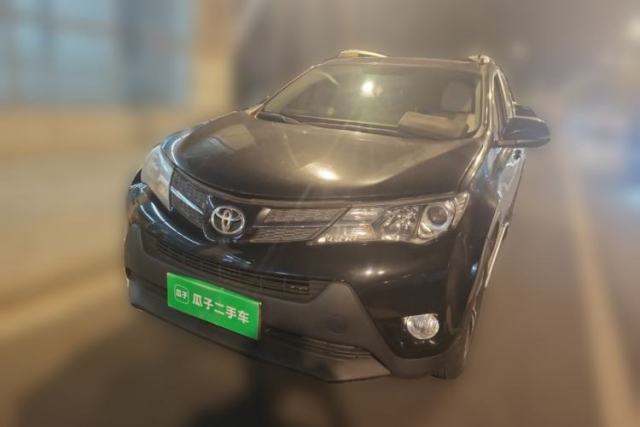 Used Toyota RAV4 2015 2.0L CVT Two-Wheel Drive Fashion Edition