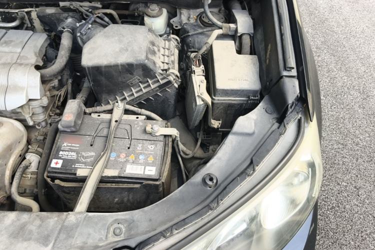 Used Toyota RAV4 2015 2.5L Automatic 4x4 Elite Edition Engine Bay Left
