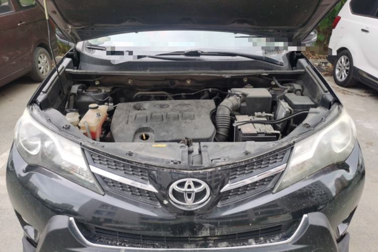 Used Toyota RAV4 2015 2.0L CVT Two-Wheel Drive Urban Edition Engine Bay
