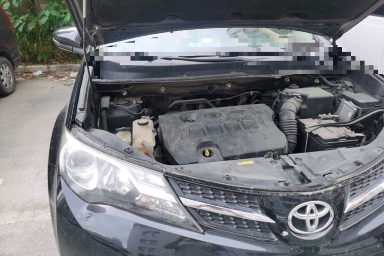 Used Toyota RAV4 2015 2.0L CVT Two-Wheel Drive Urban Edition Engine Bay Right