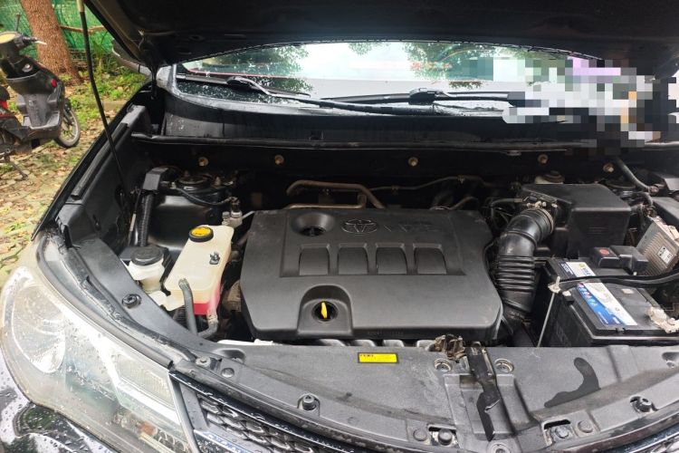 Used Toyota RAV4 2015 2.0L CVT Two-Wheel Drive Urban Edition Engine Bay Right