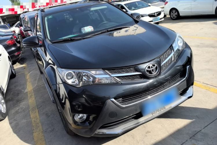 Used Toyota RAV4 2015 2.0L CVT Two-Wheel Drive Fashion Edition Exterior 1