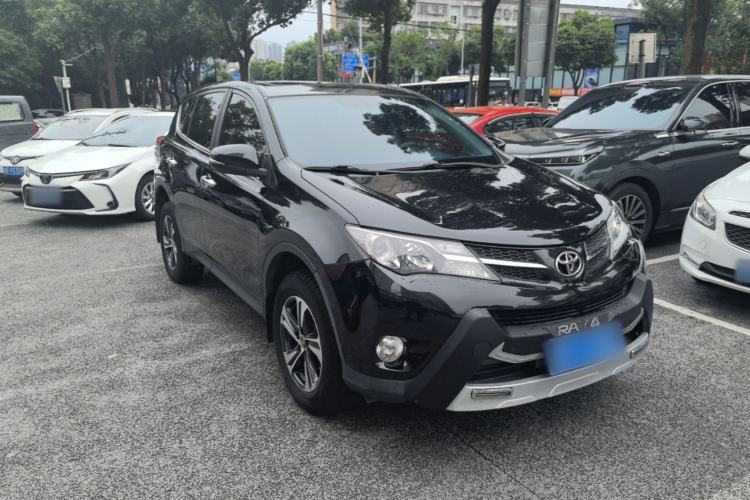 Used Toyota RAV4 2015 2.0L CVT Four-Wheel Drive New Edition Exterior 1