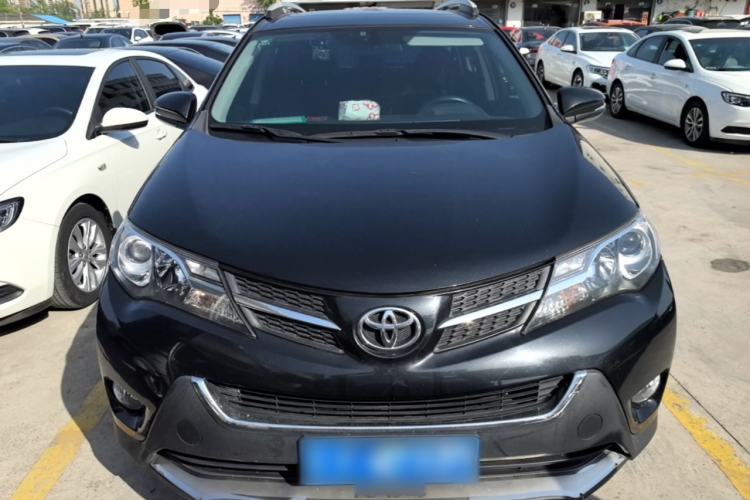 Used Toyota RAV4 2015 2.0L CVT Two-Wheel Drive Fashion Edition Front