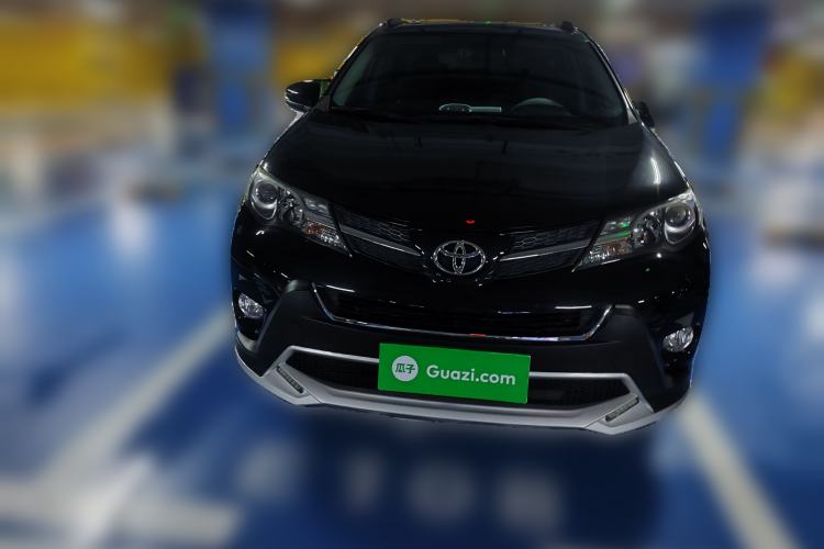 Used Toyota RAV4 2015 2.0L CVT Two-Wheel Drive Fashion Edition Front