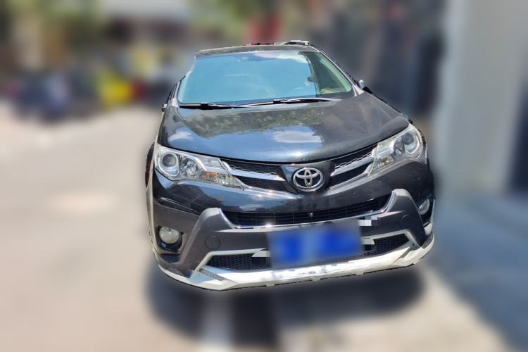 Used Toyota RAV4 2015 2.0L CVT Two-Wheel Drive Fashion Edition Front