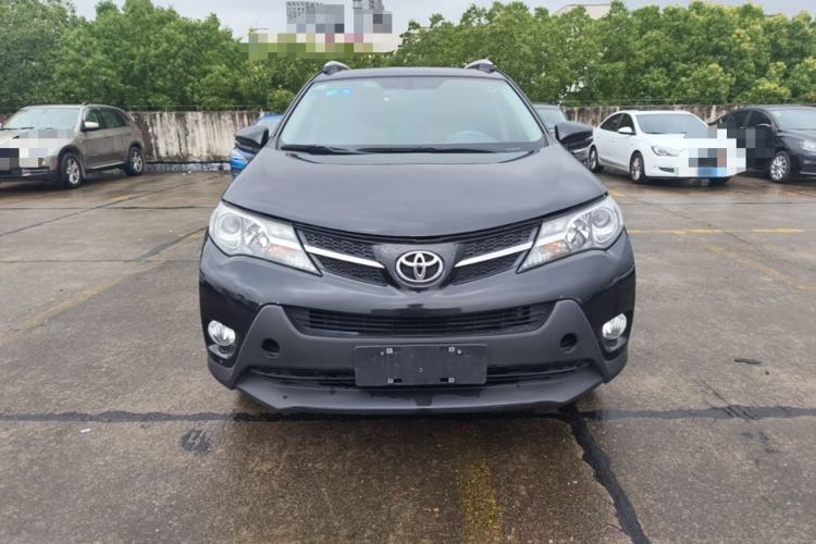 Used Toyota RAV4 2015 2.0L CVT Two-Wheel Drive Fashion Edition Front