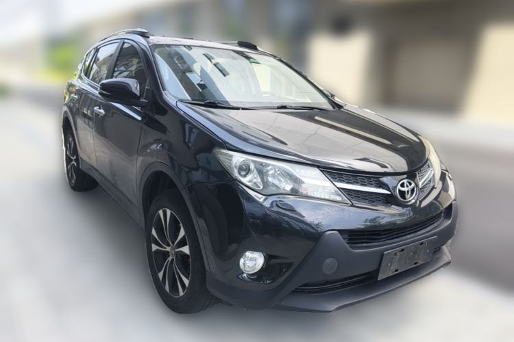Used Toyota RAV4 2015 2.5L Automatic 4x4 Elite Edition Front Right 45 Deg