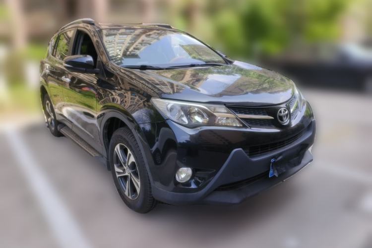 Used Toyota RAV4 2015 2.0L CVT Four-Wheel Drive New Edition Front Right 45 Deg