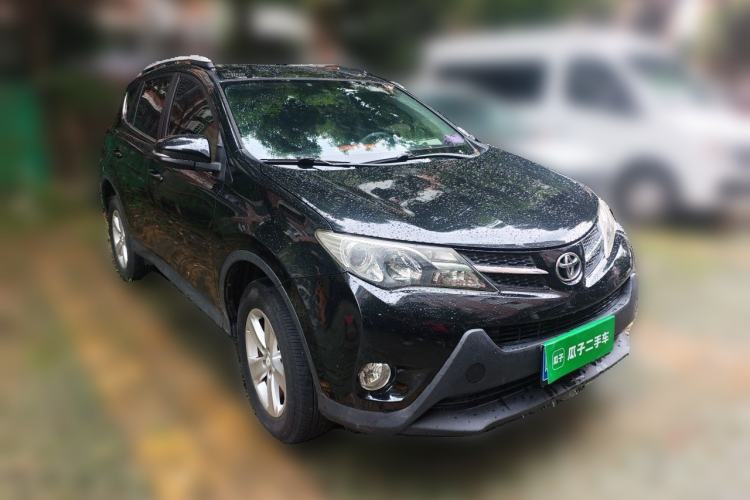 Used Toyota RAV4 2015 2.0L CVT Two-Wheel Drive Urban Edition Front Right 45 Deg