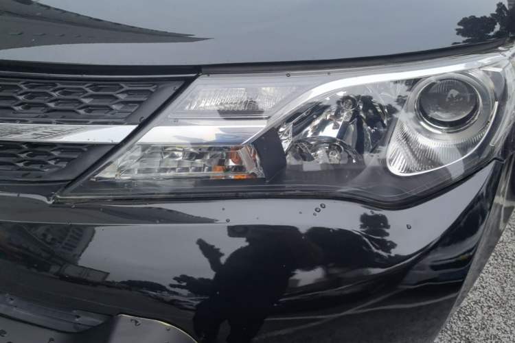 Used Toyota RAV4 2015 2.0L CVT Four-Wheel Drive New Edition Left Front Headlight